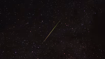 ആകാശത്ത് പച്ച നിറത്തില് വലിയ മിന്നൽപ്പിണർ; വാഷിംഗ്ടൺ കൗണ്ടിയിൽ വീണത് ഉൽക്കാശിലകളെന്ന് നാസ