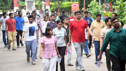 UPSCಗೆ ಫೇಮಸ್‌ ಯಾವುದು?   IAS-IPS ಅಧಿಕಾರಿಗಳನ್ನು ಸೃಷ್ಟಿಸುವ ಟಾಪ್ ಕಾಲೇಜುಗಳಿವು 