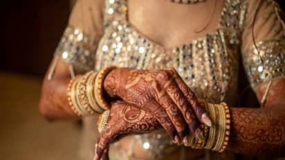 உங்க தங்க நகைகள் எப்போதும் புதுசு போல ஜொலிக்க...இதை டிரை பண்ணி பாருங்க