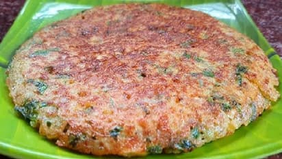 ஆரோக்கியமான காலை உணவிற்கு சூப்பரான சர்க்கரைவல்லி கிழங்கு அடை