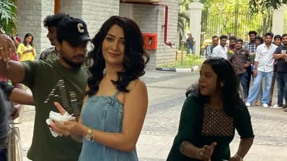 ವೈಭವದಿಂದ ‌ಪತ್ನಿ ರಾಧಿಕಾ ಪಂಡಿತ್ ಜನ್ಮದಿನ ಆಚರಿಸಿದ ʼರಾಕಿಂಗ್‌ ಸ್ಟಾರ್ʼ‌ ಯಶ್;‌ ಫೋಟೋಗಳಿವು! 