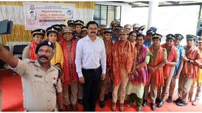 'അടുക്കള ജോലിയിൽ ഭാര്യയെയും അമ്മയെയും സഹായിക്കും', പ്രതിജ്ഞ എടുത്ത് ഈ പുരുഷ പൊലീസുകാർ