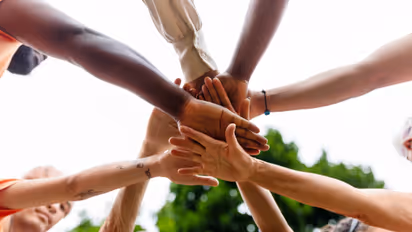 NGO Facts: എന്താണ് എന്‍ജിഒകള്‍? എങ്ങനെ ഒരു സര്‍ക്കാറിതര സംഘടന ആരംഭിക്കാം, രജിസ്‌ട്രേഷന്‍ നടപടികള്‍ എന്തൊക്കെ? 