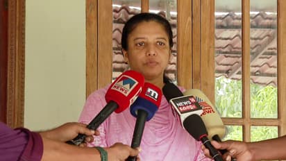 നവീൻ ബാബുവിനുമേൽ മറ്റു ചില സമ്മർദങ്ങളും ഉണ്ടായിരുന്നു; ചില കുടുംബാംഗങ്ങളോട് അത് പറ‍ഞ്ഞിട്ടുണ്ടെന്ന് മഞ്ജുഷ