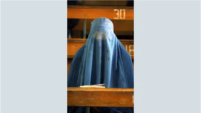 ഫണ്ട് മരവിപ്പിച്ച് ട്രംപ്; വിദ്യാഭ്യാസത്തിന് ഒമാനിലെത്തിയ അഫ്ഗാന്‍ വനിതകള്‍ക്ക് തിരിച്ചടി,നാട്ടിലേക്ക് മടങ്ങണം