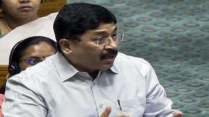 'தர்மேந்திர பிரதான் பச்சைப் பொய் சொல்கிறார்'; திமுக எம்.பி தயாநிதி மாறன் ஆவேசம்! 