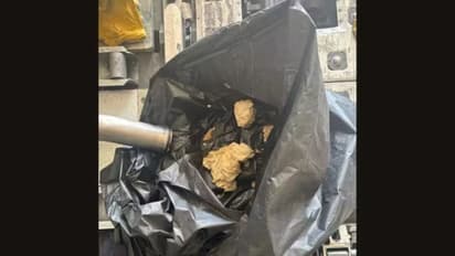 ಬಟ್ಟೆ, ಪ್ಲಾಸ್ಟಿಕ್ನಿಂದ ದೆಹಲಿಗೆ ಬರುತ್ತಿದ್ದ ಏರ್ ಇಂಡಿಯಾ ವಿಮಾನ ಟಾಯ್ಲೆಟ್ ಬ್ಲಾಕ್!