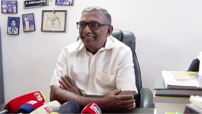 'പരസ്യപ്രതികരണം തെറ്റായിപ്പോയി, പാര്ട്ടിക്ക് വിധേയന്'; അവഗണനയില് നിലപാട് മയപ്പെടുത്തി എ പദ്മകുമാര്