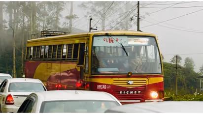 ജംഗിൾ സഫാരി, കുട്ടവഞ്ചി യാത്ര...കീശ കാലിയാകില്ല; കിടിലൻ ടൂർ പാക്കേജുകളുമായി കളംപിടിക്കാൻ കെഎസ്ആർടിസി