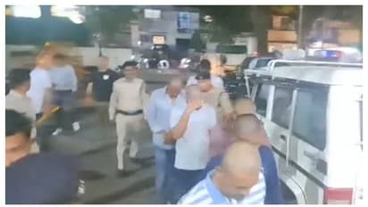 ചാമ്പ്യൻസ് ട്രോഫി വിജയാഘോഷം കൈവിട്ടു,  യുവാക്കളെ തലമൊട്ടയടിച്ച് നടത്തിച്ച് പൊലീസിന്റെ പ്രതികാരം, വിവാദം