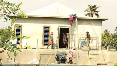 വെള്ളം കയറുമ്പോൾ വീടും ഉയരും; കുട്ടനാട്ടിൽ ആദ്യ ഫ്ലോട്ടിംഗ് വീട് നിര്‍മ്മാണം അന്തിമഘട്ടത്തില്‍