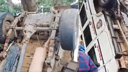 വള്ളിയൂർകാവിലെ അപകടം; പൊലീസ് ജീപ്പ് അമിത വേഗതയിൽ, ടയറുകൾ തേഞ്ഞുതീര്‍ന്ന നിലയിൽ, നാട്ടുകാരുടെ പ്രതിഷേധം