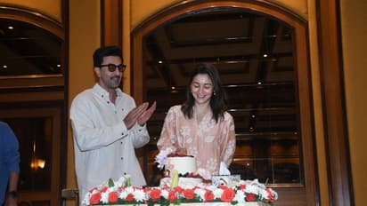Alia Bhatt’s pre-birthday bash turns sweet as Ranbir Kapoor puts cake on her nose and kisses her [PHOTOS] 