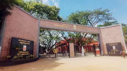 ಬೆಳವಣಿಗೆ ಹಾದಿಯಲ್ಲಿ ಸಾಗುತ್ತಿರುವ ಬೆಂಗಳೂರು ನಗರ ವಿವಿಗೆ ಕಾಯಂ ಬೋಧಕರು, ಸಿಬ್ಬಂದಿಯೇ ಇಲ್ಲ!