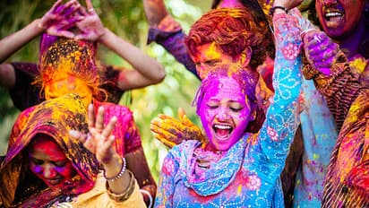 Holi 2025 : ஹோலி கலர் பொடி சருமம், தலைமுடியை பாதிக்காமல் இருக்க டிப்ஸ்!!