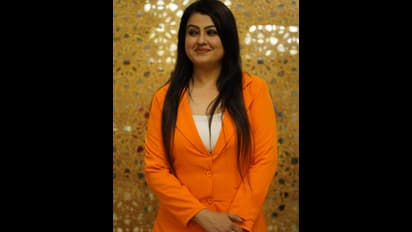 Sona Heiden: ஏமாற்றிய மேனேஜர் சங்கர் -  பெப்சி முன்பு போராட்டத்தில் குதித்த நடிகை சோனா!