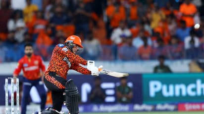 തുരുതുരാ സിക്‌സും ഫോറും, അഭിഷേകിന് അതിവേഗ സെഞ്ചുറി! പഞ്ചാബിന്റെ 245 മറികടന്ന് ഹൈദരാബാദ്