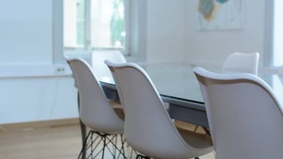 ഇന്റർവ്യൂ ആണത്രെ, ആദ്യം ചോദിച്ചത് അച്ഛന്റെ ജോലി, ഇറങ്ങിപ്പോന്നു, അനുഭവം വെളിപ്പെടുത്തി യുവാവ്