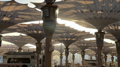 വെയിലിൽ നിന്നും മഴയിൽ നിന്നും രക്ഷ, പ്രവാചക പള്ളിയിൽ തീർത്ഥാടകർക്ക് ആശ്വാസമായി ഓട്ടോമേറ്റഡ് കുടകൾ