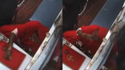 മൂക്കുത്തി വാങ്ങാനെത്തിയ യുവതി ഇടയ്ക്കിടെ എന്തോ വായിലേക്കിട്ടു; സിസിടിവി നോക്കി തൽക്ഷണം പിടികൂടി ജ്വല്ലറിയുടമ