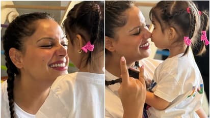 ಮಗಳು ದೇವಿ ಜೊತೆಗೆ ಬಿಪಾಶಾ ಬಸು ಹೋಳಿ ಆಚರಣೆ! ಮುದ್ದಾದ ಫೋಟೋ ಹಂಚಿಕೊಂಡ ನಟಿ