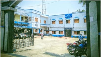 പറഞ്ഞത് വീട്ടിൽ പ്രസവിച്ചെന്ന്, 7 മാസമായ കുഞ്ഞിന്റെ ജനനം രജിസ്റ്റർ ചെയ്യണം; വ്യാജരേഖകളുമായി ദമ്പതികൾ പിടിയിൽ