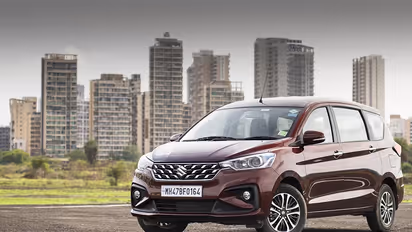 7 பேர் தாராளமா போகலாம்! வெறும் ரூ.8 லட்சத்தில் 26 கிமீ மைலேஜ் வழங்கும் பேமிலி கார் - Maruti Ertiga