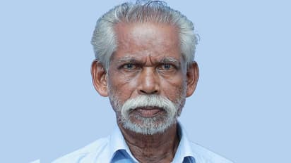 ചക്ക പറിക്കുന്നതിനിടെ ഇരുമ്പ് തോട്ടി വൈദ്യുതി ലൈനിൽ തട്ടി ഷോക്കടിച്ചു; ഗൃഹനാഥൻ മരിച്ചു