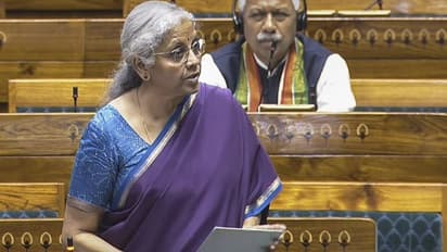 8th Pay Commission: निर्मला सीतारमण ने शेयर किया चौंकाने वाला अपडेट! जानें किसकी कितनी बढ़ेगी सैलरी?