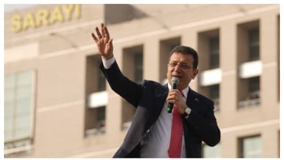 എർദോഗാന്റെ പ്രധാന എതിരാളിയായ ഇസ്താംബുൾ മേയറെ കസ്റ്റഡിയിലെടുത്ത് പൊലീസ്, ബിരുദം റദ്ദാക്കി 'മുന്കരുതല്'