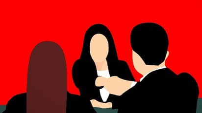 വലിയ പൊസിഷനിലേക്ക് ജോലിക്കെടുത്ത സ്ത്രീയാണ്, ആവശ്യപ്പെട്ടത് ഭർത്താവിനോട് സംസാരിക്കാൻ, ചർച്ചയായി പോസ്റ്റ്