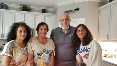 கடற்படையில் மலர்ந்த காதல்! சுனிதா வில்லியம்ஸின் குடும்பப் பின்னணி!