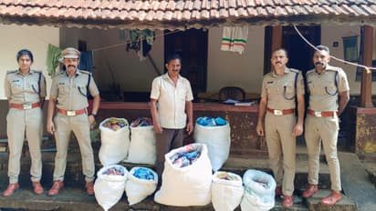 വീട്ടിൽ നിന്ന് കണ്ടെടുത്തത്  9 ചാക്കുകൾ, മാനന്തവാടിയിൽ വിൽക്കാനായി സൂക്ഷിച്ച പുകയില ഉത്പന്നങ്ങൾ പിടികൂടി 