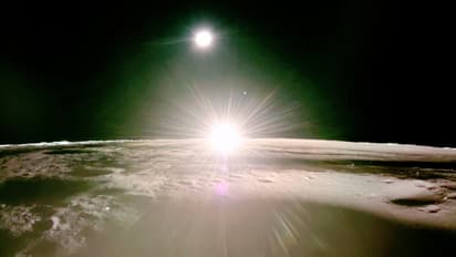 വീണ്ടും ഞെട്ടിച്ച് ബ്ലൂ ഗോസ്റ്റ്; ചന്ദ്രനിലെ സൂര്യാസ്തമയത്തിന്റെ ആദ്യ എച്ച്ഡി ചിത്രങ്ങൾ നാസ പുറത്തുവിട്ടു