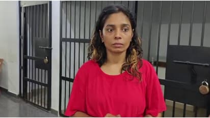 നീണ്ടകര പാലത്തിൽ തടഞ്ഞു, നിർത്താത പാഞ്ഞ കാർ വളഞ്ഞ് പൊലീസ്; 34 കാരി കൊല്ലത്ത് എംഡിഎംഎയുമായി പിടിയിൽ