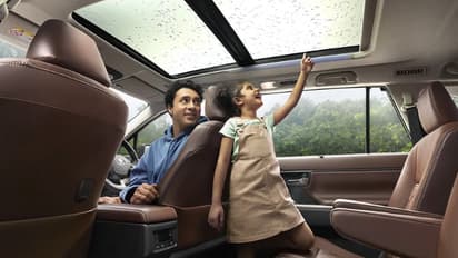 23 கிமீ மைலேஜ் தரும் 8 சீட்டர் கார்கள்.. 7 பேருக்கும் மேல டிராவல் பண்ணலாம்!