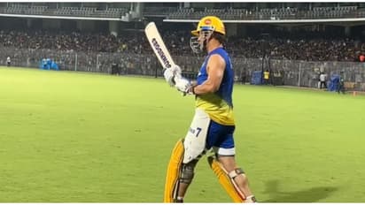 മുംബൈയെ നേരിടാൻ ധോണി റെഡി, രാത്രി വൈകിയും കഠിന പരിശീലനം; വെളിപ്പെടുത്തലുമായി സഹതാരം