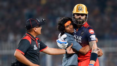 IPL 2025, KKR vs RCB: Virat Kohli fan invades pitch and falls at his feet during opening match (WATCH)