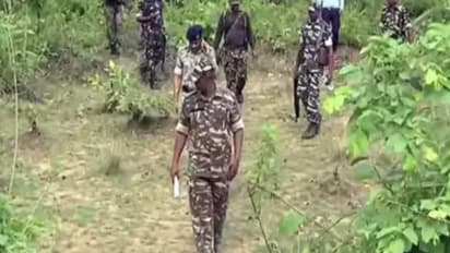 മാവോയിസ്റ്റ് ആക്രമണം; കുഴിബോംബ് പൊട്ടിത്തെറിച്ച് രണ്ട് ജവാന്മാര്ക്ക് പരിക്ക്