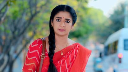 Bhagyalakshmi Serial: ʼಕಾಲೆಳೆಯೋರನ್ನು ತುಳಿದು ಮೇಲೆ ಬರ್ತೀನಿʼ; ಮಹಾಹೆಜ್ಜೆ ಹಾಕಿದ ಭಾಗ್ಯ!