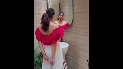 ಬಟ್ಟೆ ಜಾರಿ ಬೀಳ್ತಿದ್ರೂ ಪೋಸ್ ಕೊಡ್ತೀರೋದ್ ನೋಡಿ; ನಟಿ ನಿಶ್ವಿಕಾ ಕಾಲೆಳೆದ ನೆಟ್ಟಿಗರು