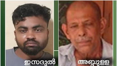 വീട്ടിലും കടയിലും ആദ്യം പരിശോധന, പിന്നാലെ സംശയം തോന്നി വിറകുപുരയിലും പരിശോധന; പിടിച്ചത് ചന്ദനമുട്ടികൾ