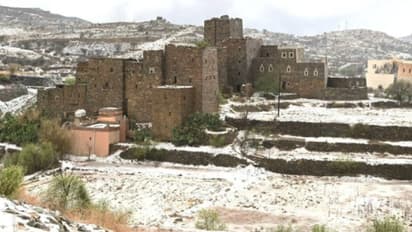 വെള്ള വിരിച്ച ഭൂപ്രകൃതി, സൗദിയാകെ മാറി, സാക്ഷിയാകുന്നത് അപൂർവ കാഴ്ചകൾക്ക്