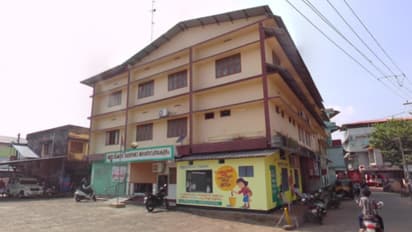 ആശമാർക്ക് ധനസഹായം പ്രഖ്യാപിച്ച്  യുഡിഎഫ് ഭരിക്കുന്ന മണ്ണാർക്കാട് നഗരസഭയും; 30 പേ‍ർക്കും മാസം തോറും ₹2100 നൽകും