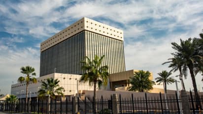 ചെറിയ പെരുന്നാൾ; ഖത്തറിൽ ബാങ്ക് അവധി പ്രഖ്യാപിച്ചു 