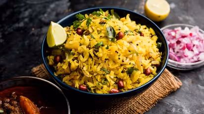 Gluten-Free breakfast: Poha recipe explained with benefits