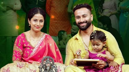 ತೆಲುಗು ಶೋನಲ್ಲಿ ಮಗಳಿಗೆ ಕನ್ನಡದಲ್ಲೇ ಅಕ್ಷರಾಭ್ಯಾಸ ಮಾಡಿಸಿದ ʼಲಕ್ಷ್ಮೀ ಬಾರಮ್ಮʼ ನಟ Chandu B Gowda