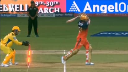 43-ാം വയസിലും അമ്പരപ്പിച്ച് ധോണിയുടെ മിന്നല് സ്റ്റംപിംഗ്, ഇത്തവണ വീണത് ഫില് സാള്ട്ട്