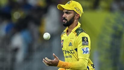 சிஎஸ்கேவுக்கு இந்த வீரர் தேவையே இல்லை! ருத்ராஜ் எடுத்த தவறான முடிவை விளாசும் ரசிகர்கள்! 