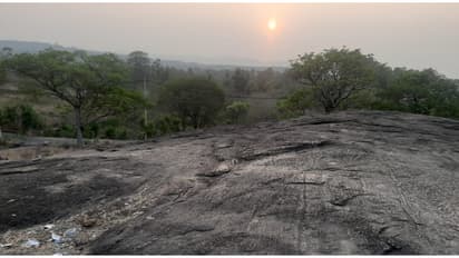 രാക്ഷസൻമാരുടെ കാലടികൾ പതിഞ്ഞയിടമെന്ന് വിശ്വാസം; രാക്ഷസപ്പാറ പൈതൃക സഞ്ചാര കേന്ദ്രമാക്കണം എന്ന ആവശ്യം ശക്തം 